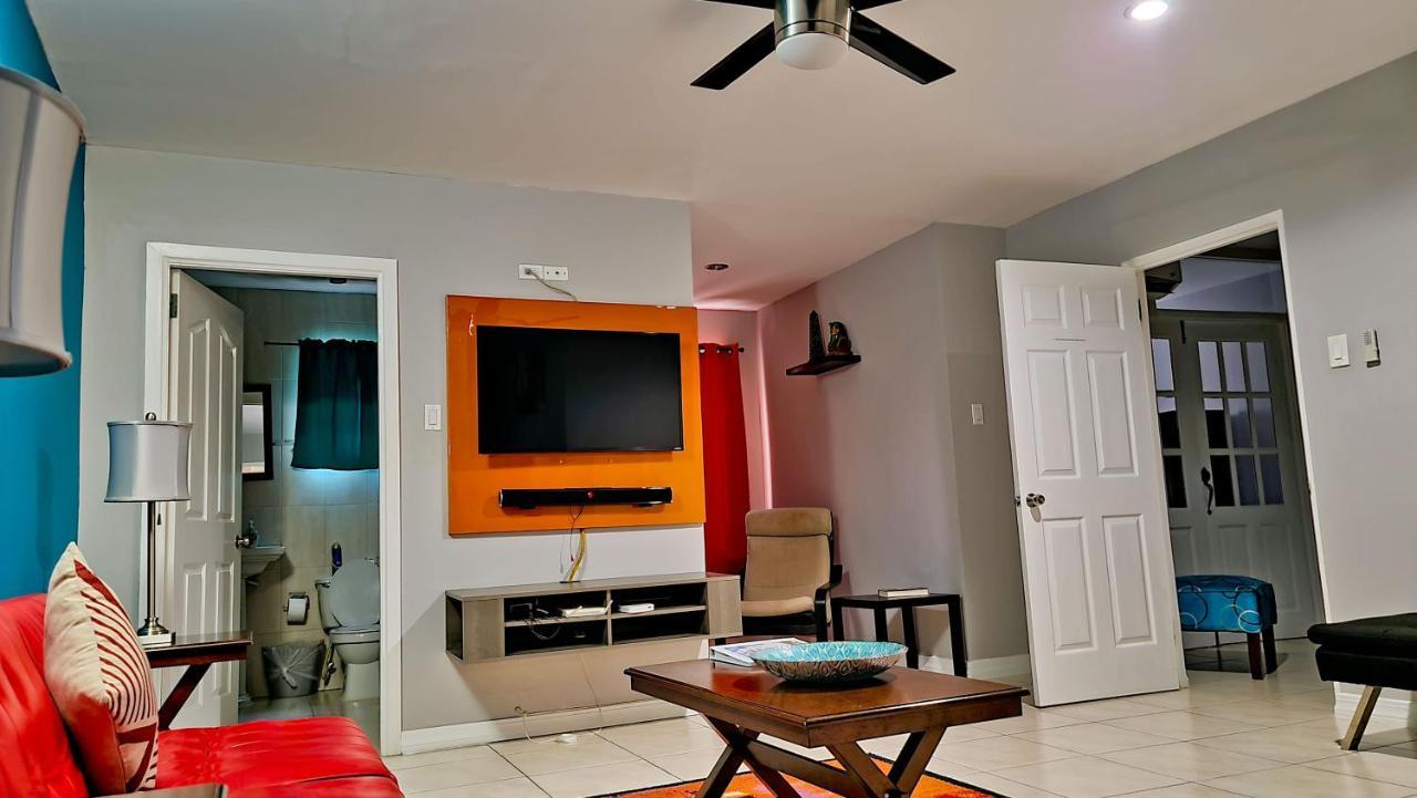 Donhead New Kingston Apt 5 Esterno foto